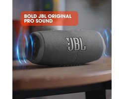 bluetooth speaker Charge 5; Draagbare en draadloze JBL bluetooth speaker met diepe bas, IP67-waterbestendig en stofdicht, 20 uur afspeeltijd, ingebouwde powerbank, in het zwart