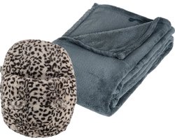 Apollo - Fleece deken blauwgrijs 125 x 150 cm met voetenwarmer slof cheetah one size