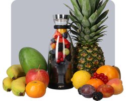 Zwarte Draadloze Blender To Go - Smoothie maker voor onderweg! - Draagbare mini blender zwart - Mixer voor smoothies - Draadloos opladen mogelijk! - Handmixer voor gezonde drankjes