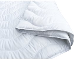 Beste Prijs 4 Seizoenen Dekbed - All Year dekbed - Comfortabel en Ademend Dekbed voor Elk Seizoen - 140 x 200 - Sinterklaas