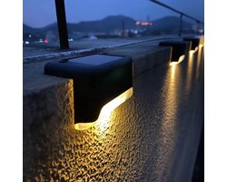 Solar Led Lamp - Sfeervolle Tuinverlichting op Zonne Energie - Waterdichte Tuinlampen voor Balkon Trap Buiten - Warm Wit Licht - buitenlamp - trap lamp - oprit lamp - balkon lamp - buiten-sensor - lamp hek- buitenverlichting - 4 stuks