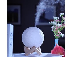 Luchtbevochtiger, aroma diffuser en lamp - 880ml, in de vorm van een maan lamp. LED 3 standen, 13cm diameter inclusief voet.