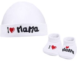 Baby kleding set I love Mama witte muts en slofjes 0-3 maanden - matchende set voor baby - slofjes schoentjes en mutsje unisex - fun setje baby