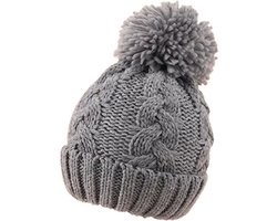 Fiepp gebreide wintermuts met pompom baby grijs - grijze gebreide muts met pompom baby - wintermuts grijs peuter - gebreide muts kind - gebreide muts met kabels en pompom baby