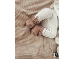 Haaksels&Kralen - Babyslofjes gehaakt met veterstrik - 8 â 9 cm - Babybooties - 100% merinowol – oud roze - newborn 0 tot 3 maanden - kraamkado - zwangerschap - baby geschenkset - babyshower - zwanger