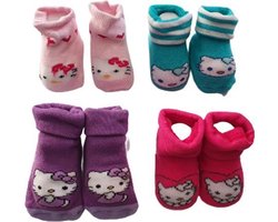 Hello Kitty Babysokken - Baby Sokken - Newborn - Sokjes - Babysokjes - Babysokken - 0 - 6  Maanden - Set van 2 - Assorti - Kerst / Sinterklaas / Verjaardag cadeau tip