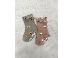 Kindersokken - Babysokken - Aardetinten - Nude kleuren - Modern - Regenboog - Bloem - Madelief - Maat 0-1 jaar - Babyuitzet - Kraamcadeau - Cadeau - Antislip sok