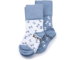 KipKep Babysokjes: bio Blijf-Sokjes - Maat 6-12 maanden - Party Blue - licht blauw - strikjes