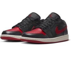 Air Jordan 1 Low Sneaker Black Gym Red Schoenmaat EU : 40.5