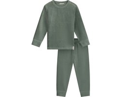 Prénatal peuter pyjama rib velvet - Meisjes en Jongens - Dark Greenshade - Maat 80